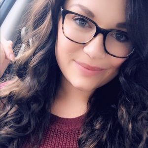 Meet your Posher, Madeline